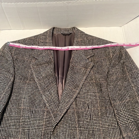 Fifth Avenue Collection Lord & Taylor men's blazer 100% Camel hair. - Picture 2 of 11